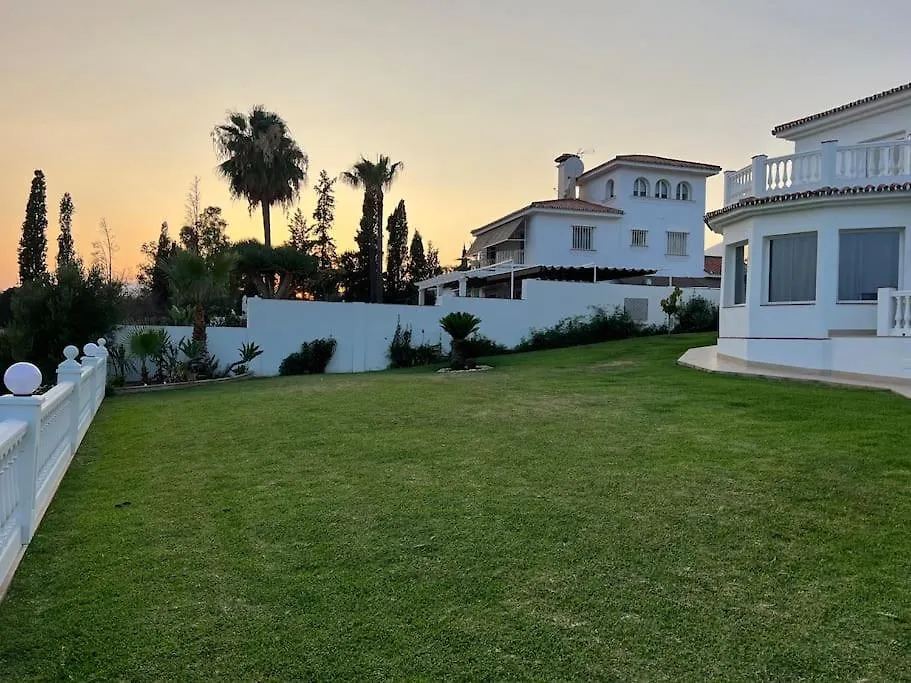Breathtaking Andalusian Villa Santa Fe de los Boliches Spanje
